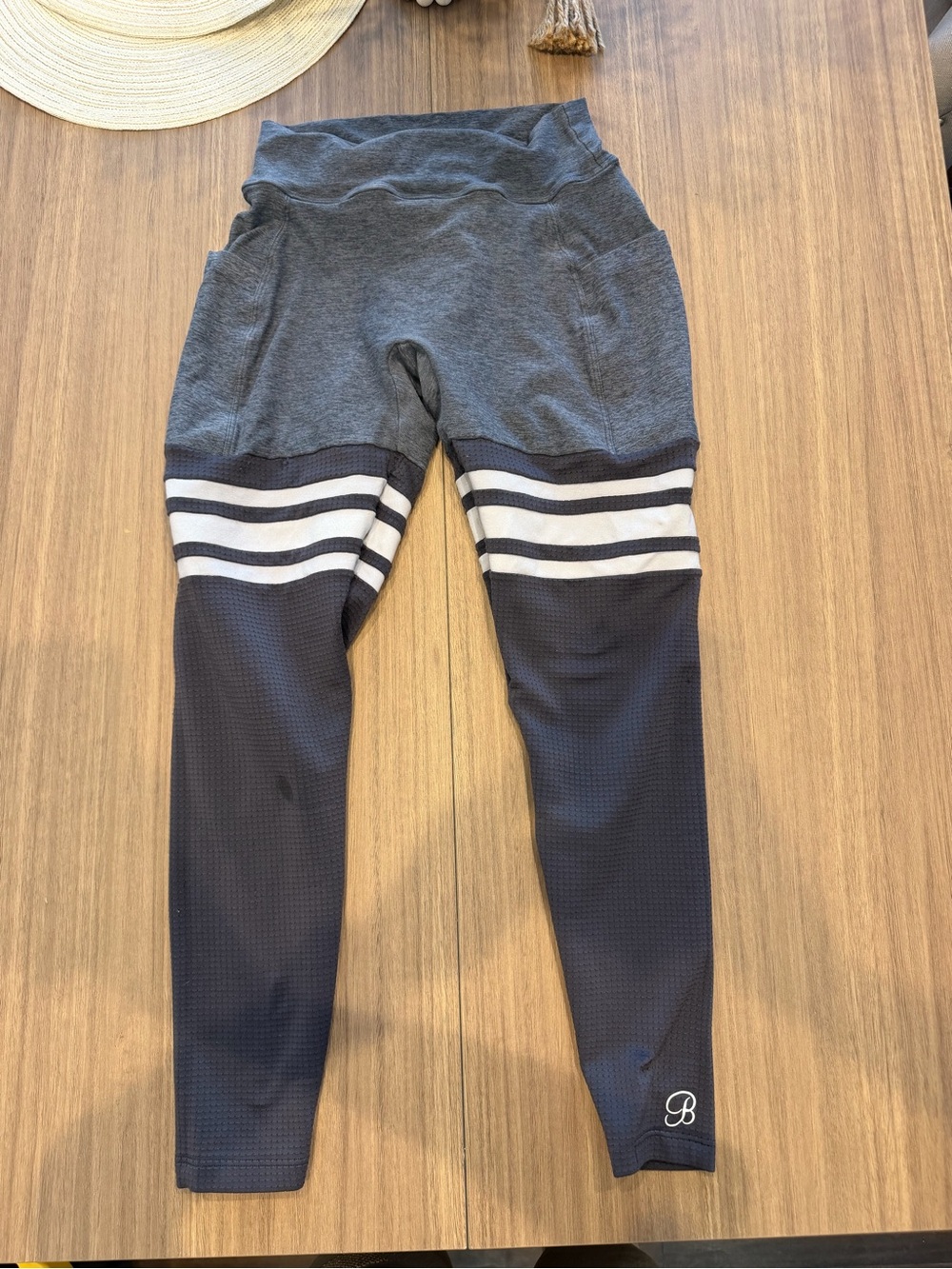 Bombshell Sportswear Leggings – Women’s Small